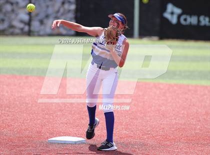 Thumbnail 1 in DeWitt vs. Lincoln (AAA 3A Semifinal) photogallery.