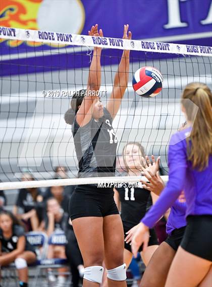 Thumbnail 2 in Pearland vs. Ridge Point photogallery.