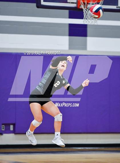Thumbnail 2 in Pearland vs. Ridge Point photogallery.
