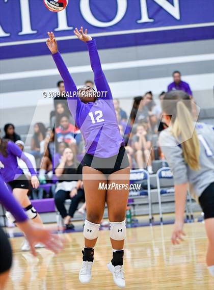 Thumbnail 3 in Pearland vs. Ridge Point photogallery.