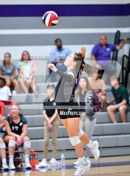 Thumbnail 1 in Pearland vs. Ridge Point photogallery.