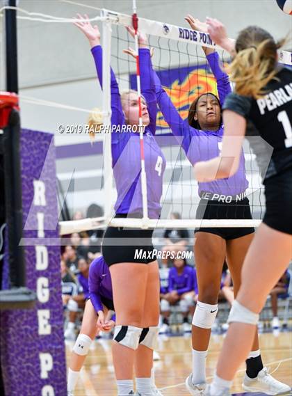 Thumbnail 2 in Pearland vs. Ridge Point photogallery.