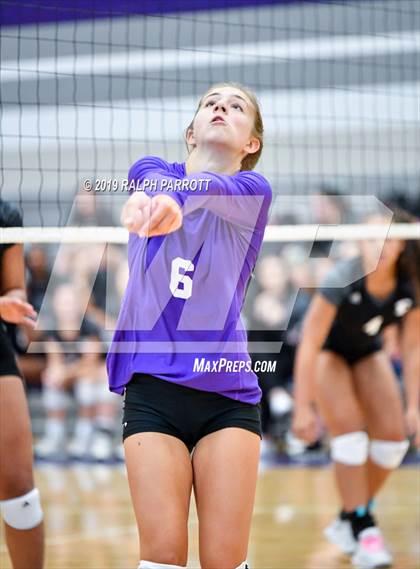 Thumbnail 3 in Pearland vs. Ridge Point photogallery.