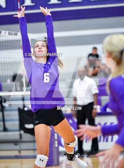 Thumbnail 3 in Pearland vs. Ridge Point photogallery.