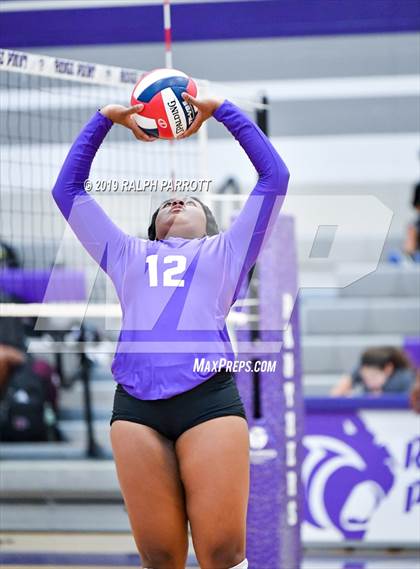 Thumbnail 1 in Pearland vs. Ridge Point photogallery.