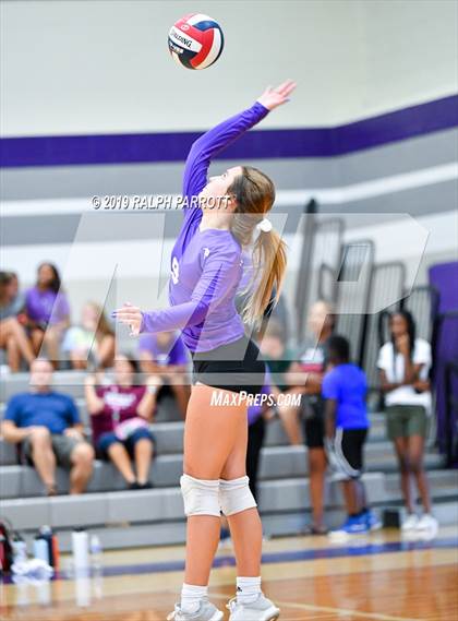 Thumbnail 2 in Pearland vs. Ridge Point photogallery.