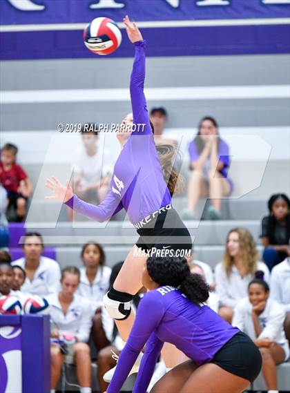 Thumbnail 1 in Pearland vs. Ridge Point photogallery.
