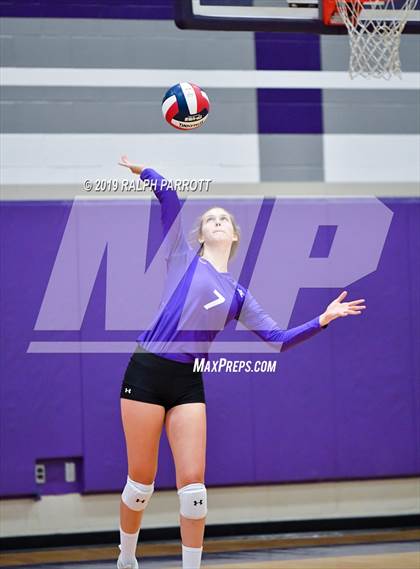 Thumbnail 1 in Pearland vs. Ridge Point photogallery.