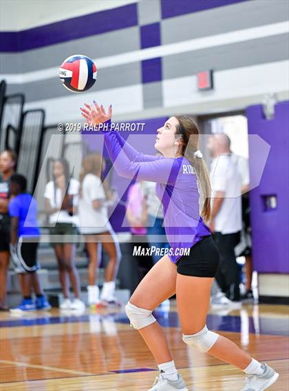 Thumbnail 1 in Pearland vs. Ridge Point photogallery.