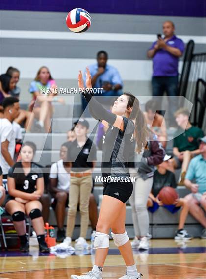 Thumbnail 2 in Pearland vs. Ridge Point photogallery.