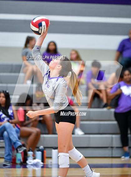 Thumbnail 3 in Pearland vs. Ridge Point photogallery.