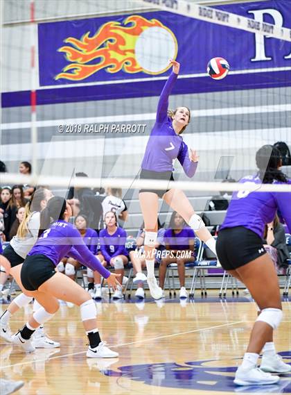 Thumbnail 2 in Pearland vs. Ridge Point photogallery.