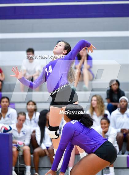 Thumbnail 3 in Pearland vs. Ridge Point photogallery.