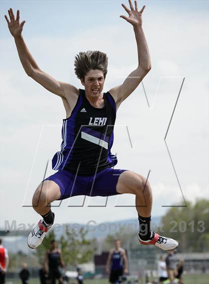Thumbnail 3 in UHSAA Region 4 Championship photogallery.