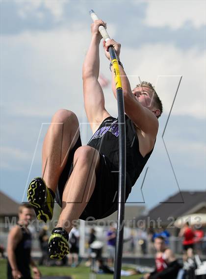 Thumbnail 1 in UHSAA Region 4 Championship photogallery.