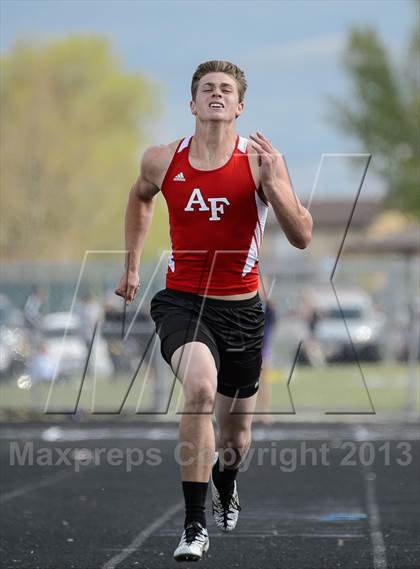 Thumbnail 2 in UHSAA Region 4 Championship photogallery.