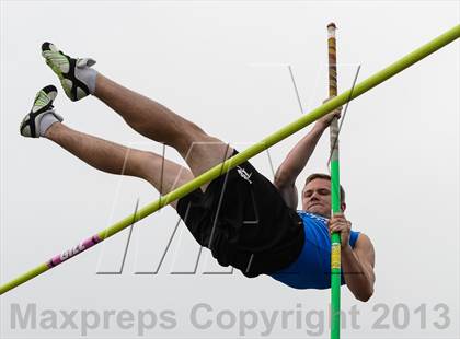 Thumbnail 2 in UHSAA Region 4 Championship photogallery.