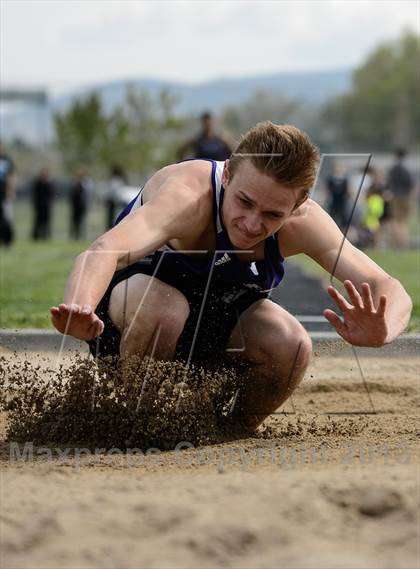 Thumbnail 2 in UHSAA Region 4 Championship photogallery.