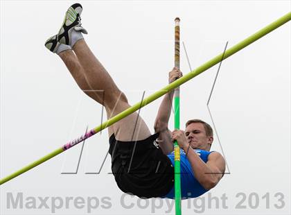 Thumbnail 2 in UHSAA Region 4 Championship photogallery.