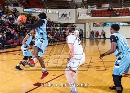 Thumbnail 2 in Rider vs. New Way Christian Academy (Fantasy of Lights) photogallery.