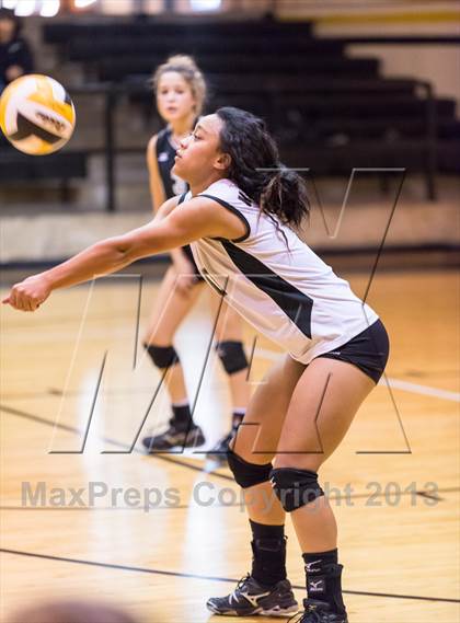 Thumbnail 2 in East Central vs.  Steele photogallery.