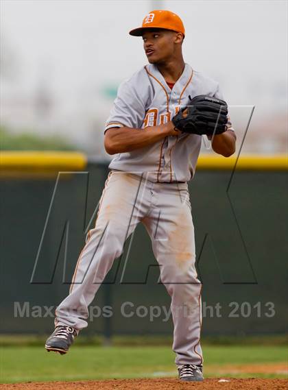 Thumbnail 3 in Dobie @ Pasadena Memorial photogallery.