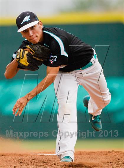 Thumbnail 2 in Dobie @ Pasadena Memorial photogallery.