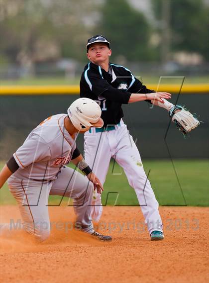 Thumbnail 2 in Dobie @ Pasadena Memorial photogallery.