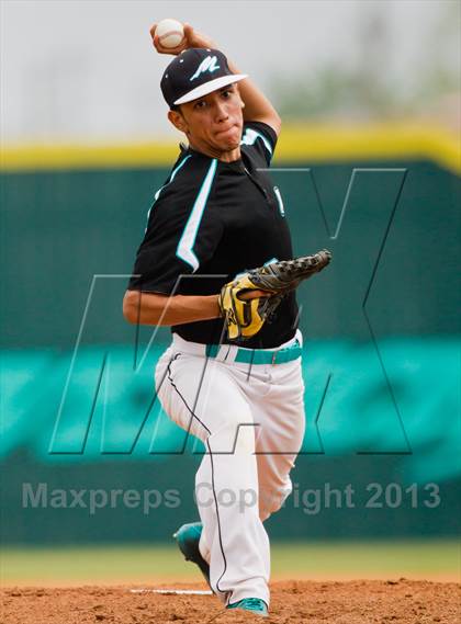 Thumbnail 3 in Dobie @ Pasadena Memorial photogallery.