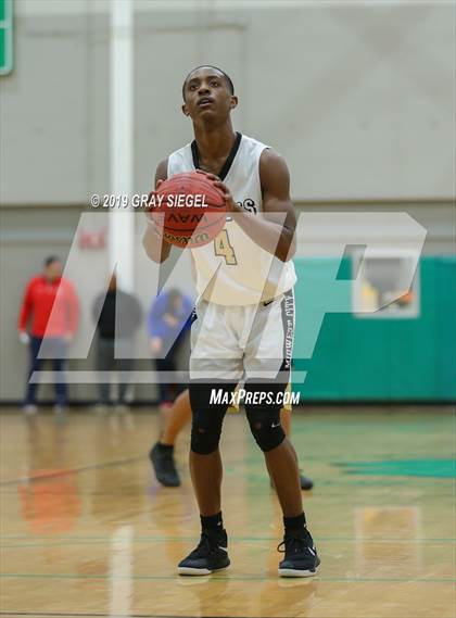Thumbnail 2 in Edmond Memorial vs Midwest City photogallery.