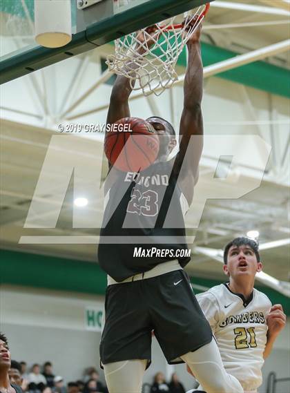 Thumbnail 2 in Edmond Memorial vs Midwest City photogallery.