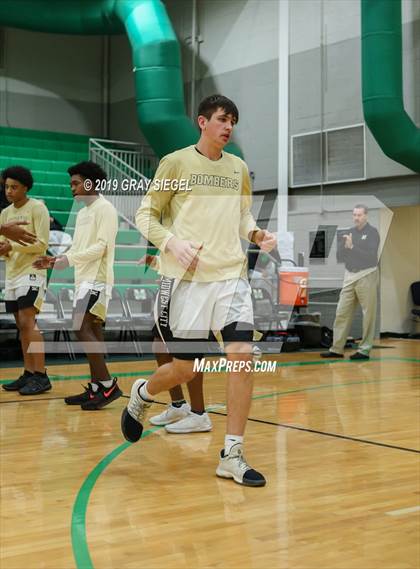 Thumbnail 3 in Edmond Memorial vs Midwest City photogallery.