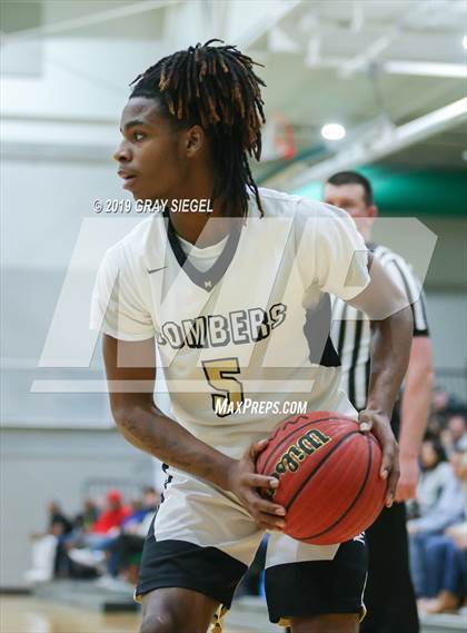 Thumbnail 2 in Edmond Memorial vs Midwest City photogallery.