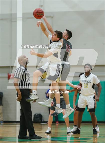 Thumbnail 3 in Edmond Memorial vs Midwest City photogallery.