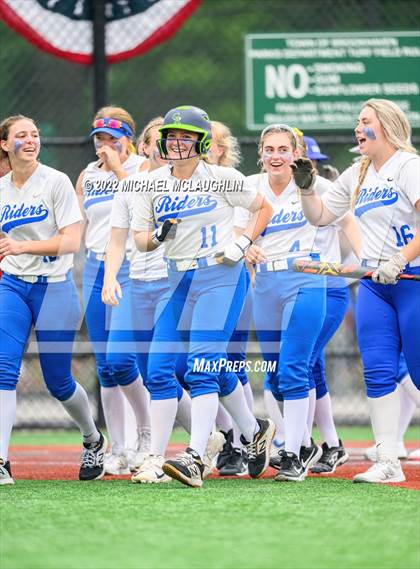 Thumbnail 3 in Ichabod Crane vs. Chenango Valley (NYSPHSAA Class B Final) photogallery.
