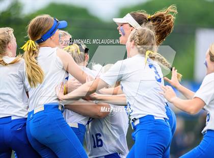 Thumbnail 3 in Ichabod Crane vs. Chenango Valley (NYSPHSAA Class B Final) photogallery.