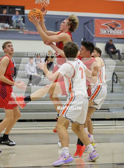 Thumbnail 3 in Crimson Cliffs vs. Skyridge (Falcon Classic) photogallery.