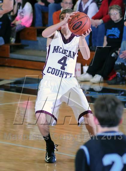 Thumbnail 2 in Muhlenberg County vs. McLean County photogallery.
