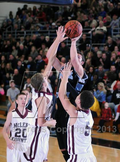 Thumbnail 1 in Muhlenberg County vs. McLean County photogallery.