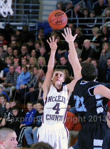 Thumbnail 2 in Muhlenberg County vs. McLean County photogallery.