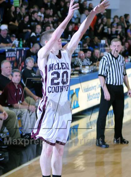 Thumbnail 1 in Muhlenberg County vs. McLean County photogallery.