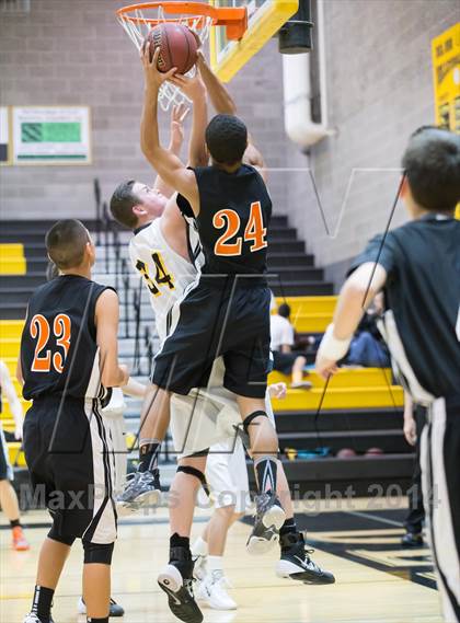Thumbnail 3 in Del Oro vs Roseville photogallery.