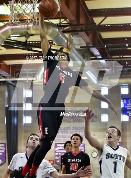 Thumbnail 2 in Etiwanda vs. Rim of the World photogallery.