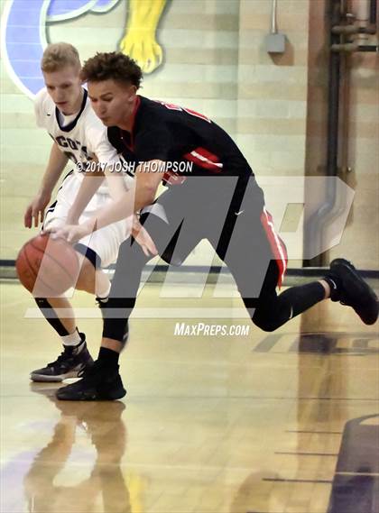 Thumbnail 2 in Etiwanda vs. Rim of the World photogallery.