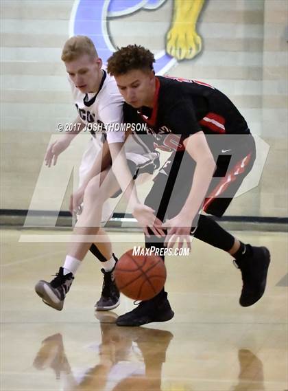 Thumbnail 3 in Etiwanda vs. Rim of the World photogallery.