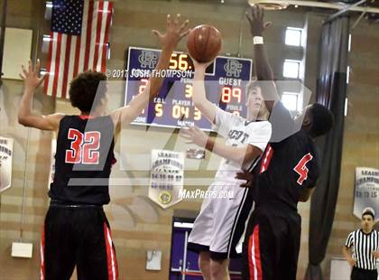 Thumbnail 2 in Etiwanda vs. Rim of the World photogallery.