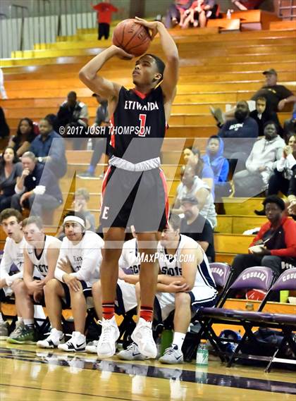 Thumbnail 2 in Etiwanda vs. Rim of the World photogallery.