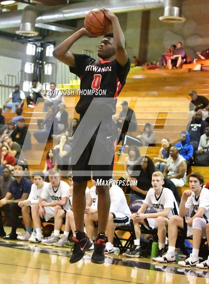 Thumbnail 2 in Etiwanda vs. Rim of the World photogallery.