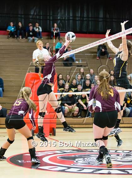 Thumbnail 2 in South Range vs. Crestview (OHSAA D3 Northeast Section 1 Final) photogallery.