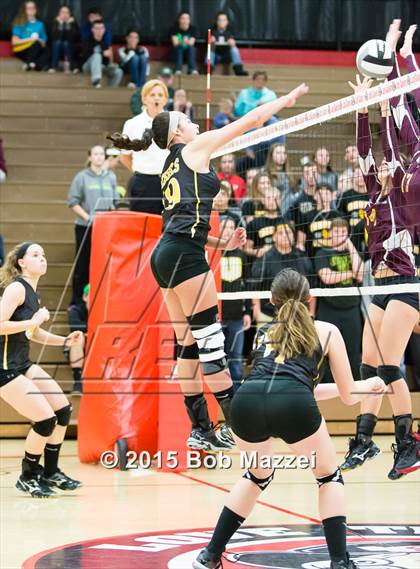 Thumbnail 1 in South Range vs. Crestview (OHSAA D3 Northeast Section 1 Final) photogallery.